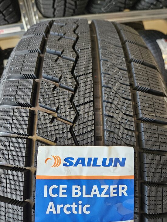 245/45R18 Sailun Arctic